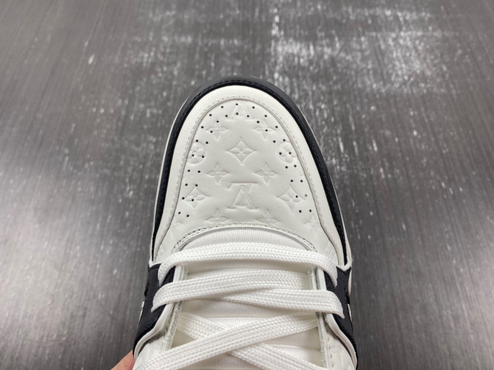 D1R* B9S COPSHOE DR-331