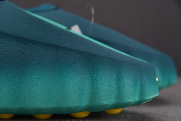 Nike Mind 001
