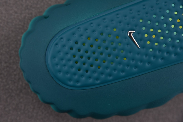 Nike Mind 001