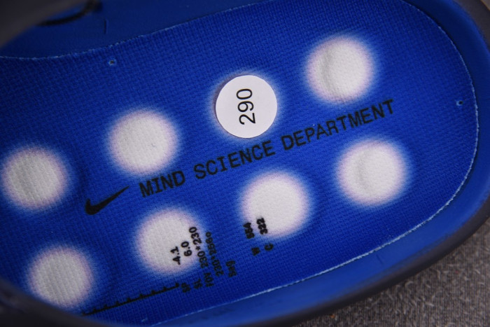 Nike Mind 001 