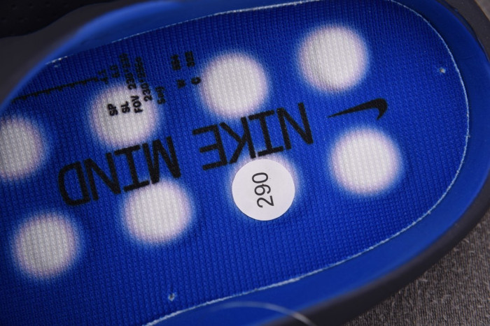Nike Mind 001 