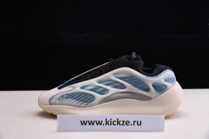 eezy boost 700 v3 kyant gy0260