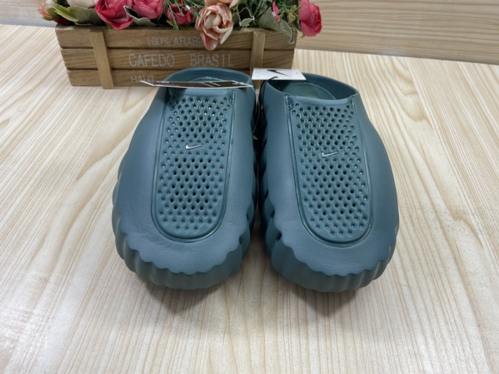 Nike Mind 001 