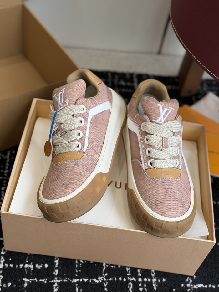 LVT Tilted Sneaker COPSHOE L&V-TI12