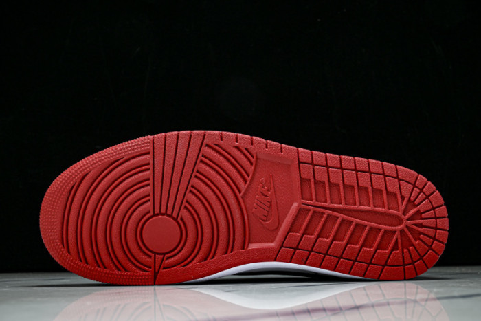 Travis Scott x Fragment x Air Jordan 1 Low OG DM7866-101