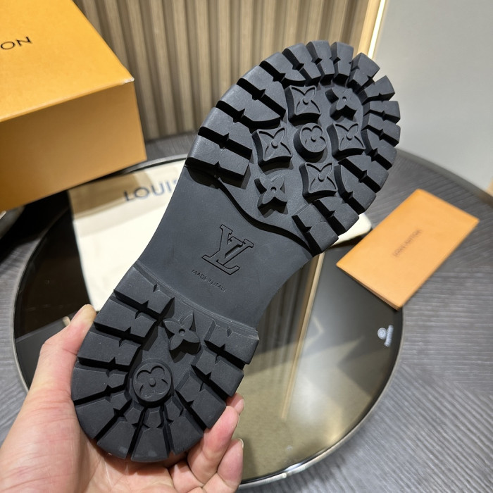 LVT BOOT COPSHOE L&V-BT17