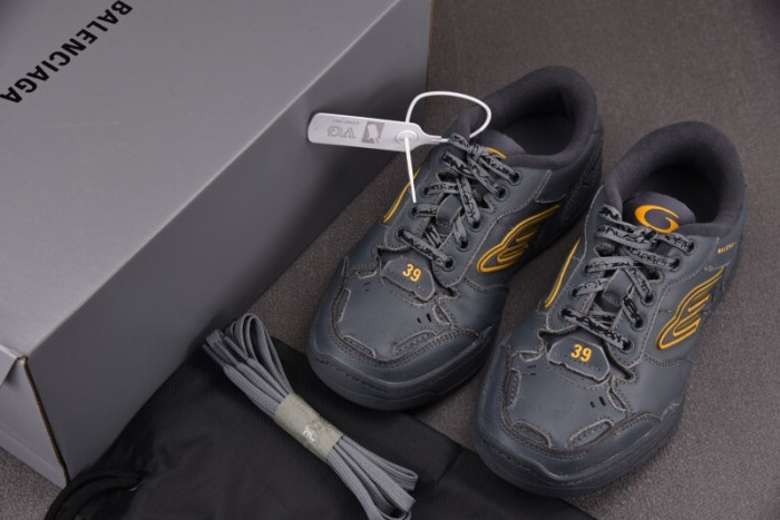 BL Hamptons Worn-Out -COPSHOE BL - WO 02