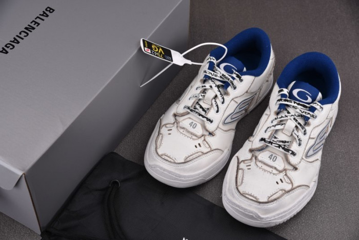 BL Hamptons Worn-Out -COPSHOE BL - WO 05