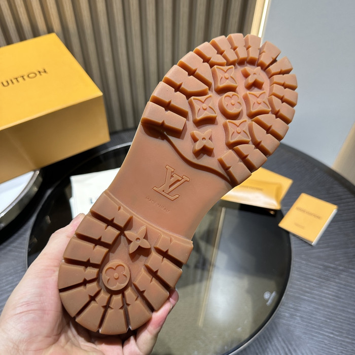 LVT BOOT COPSHOE L&V-BT21