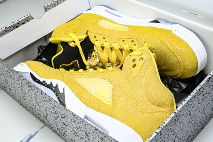 Jordan Air Jordan 5 Retro HQ7978-701