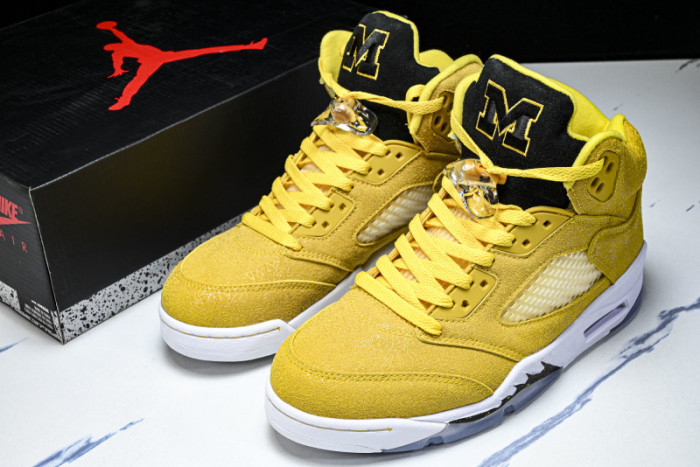 Jordan Air Jordan 5 Retro HQ7978-701