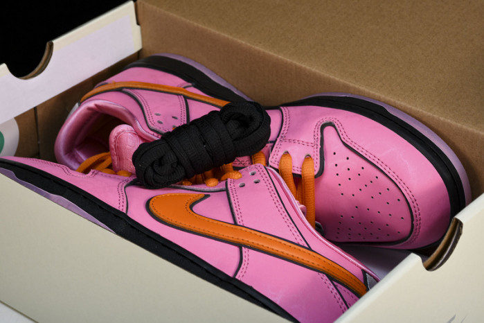 the powerpuff girls x dunk low pro sb qs