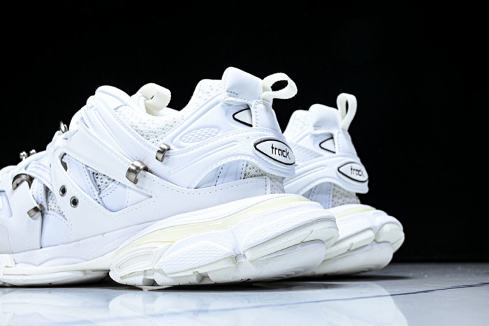 BL TRACK -COPSHOE BL -Track 09