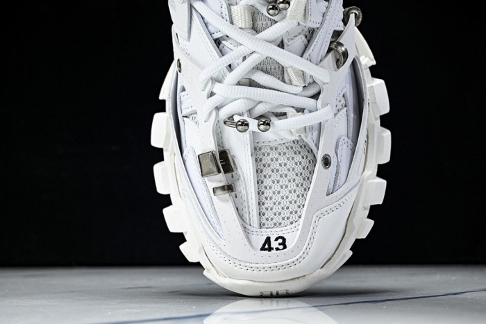 BL TRACK -COPSHOE BL -Track 09