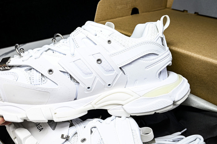 BL TRACK -COPSHOE BL -Track 09