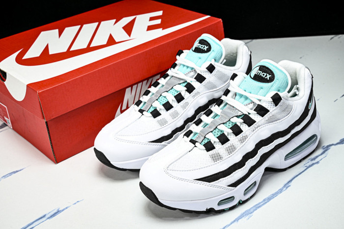 Nike Air Max 95 OG "Black Border" IM7409-100