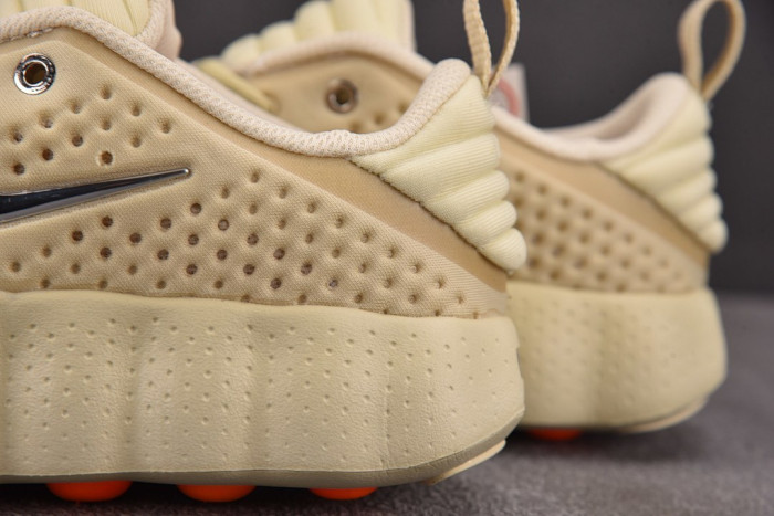 Nike Mind 002 