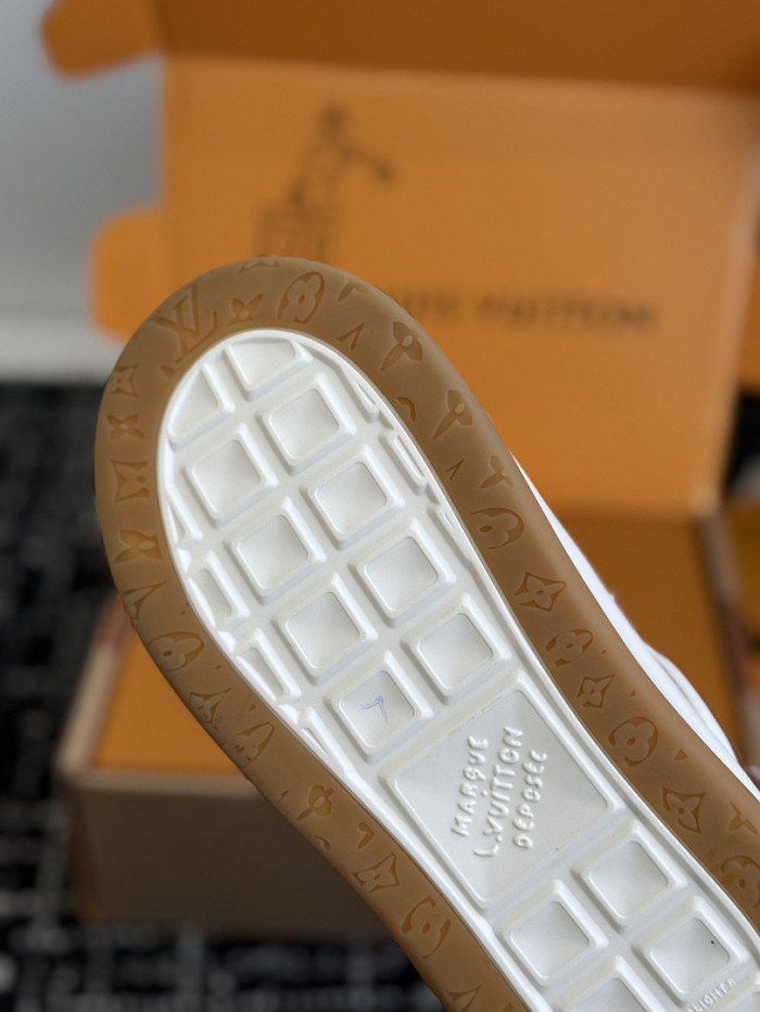 LVT Tilted Sneaker COPSHOE L&V-TI05