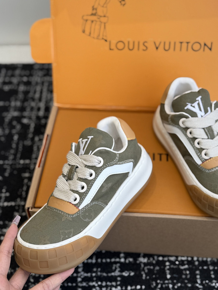 LVT Tilted Sneaker COPSHOE L&V-TI07