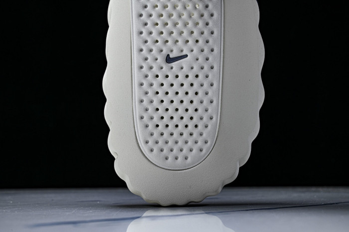 Nike Mind 001 