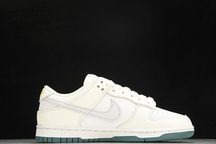 dunk low gs