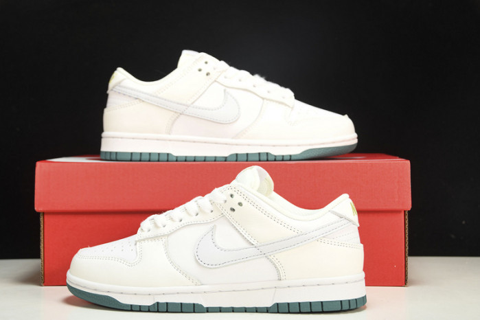 dunk low gs
