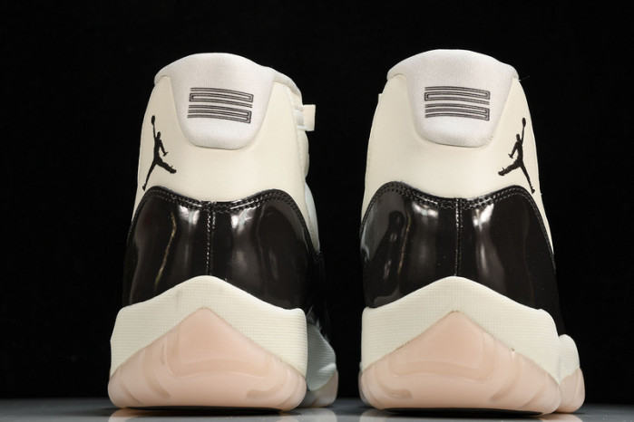 air jordan 11 wmns neapolitan ar0715-101