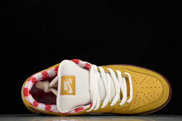 nike sb dunk low yellow lobster men
